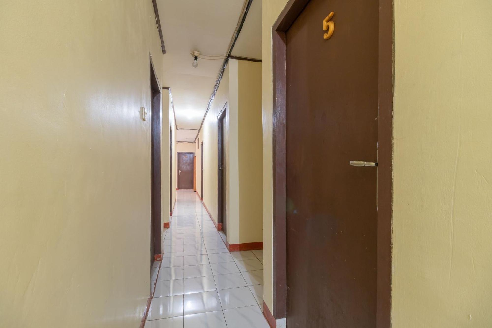 Reddoorz Near Pondok Indah Water Park Jakarta Luaran gambar