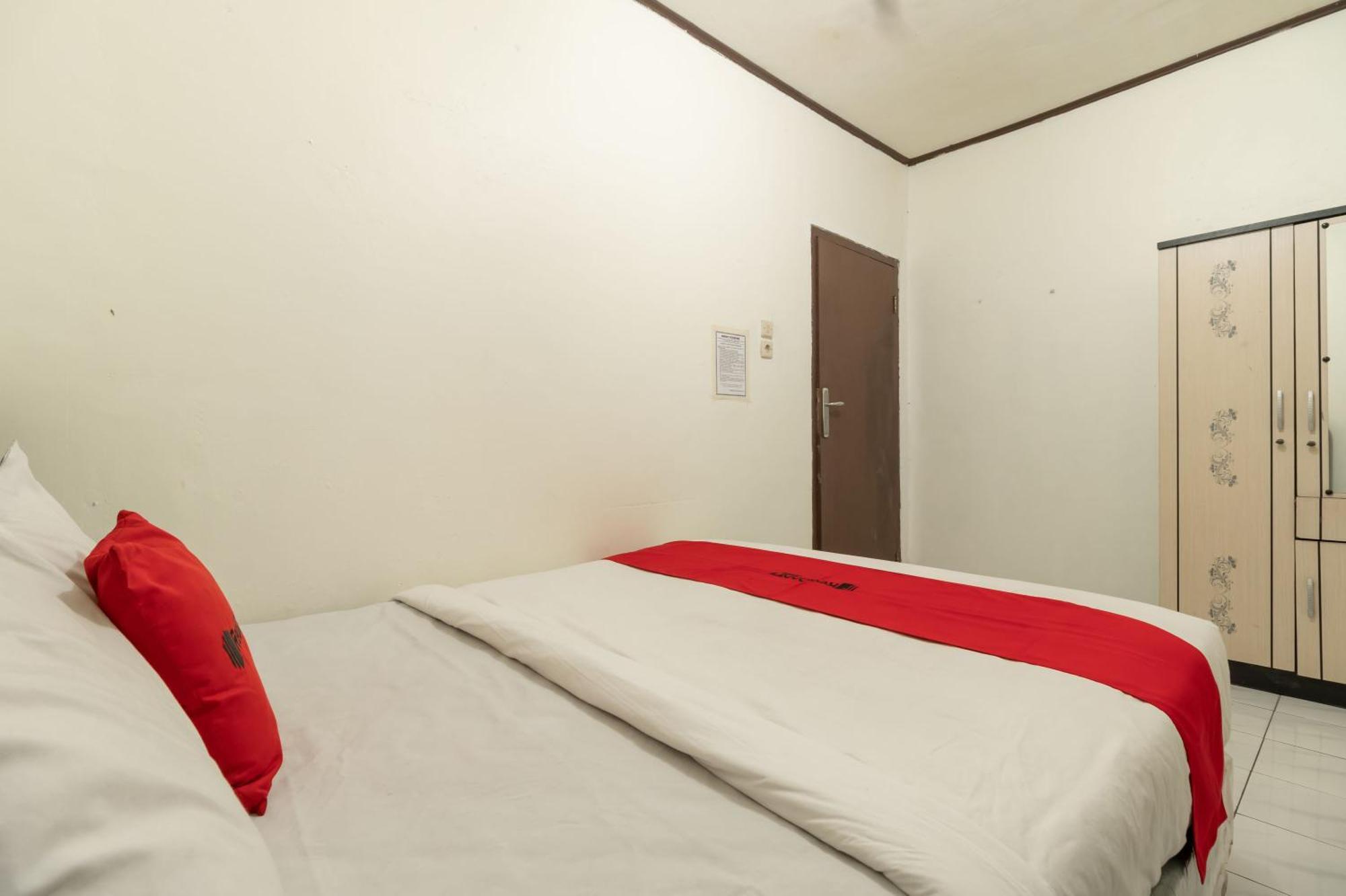 Reddoorz Near Pondok Indah Water Park Jakarta Luaran gambar